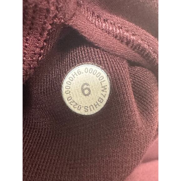 Lululemon Align Super High Rise Short 10" Inseam Cassis Wine Color sz 6 - Picture 6 of 8